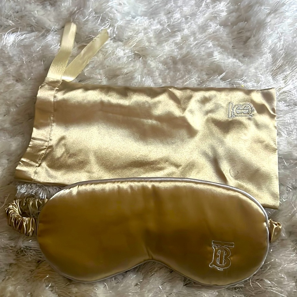 Sleeping mask by Burburry